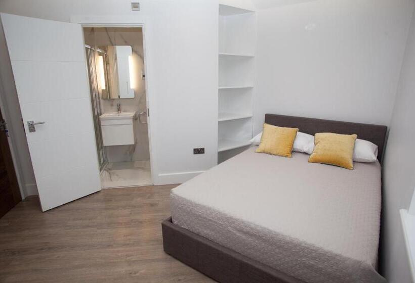 Пансион Goldbeaters House