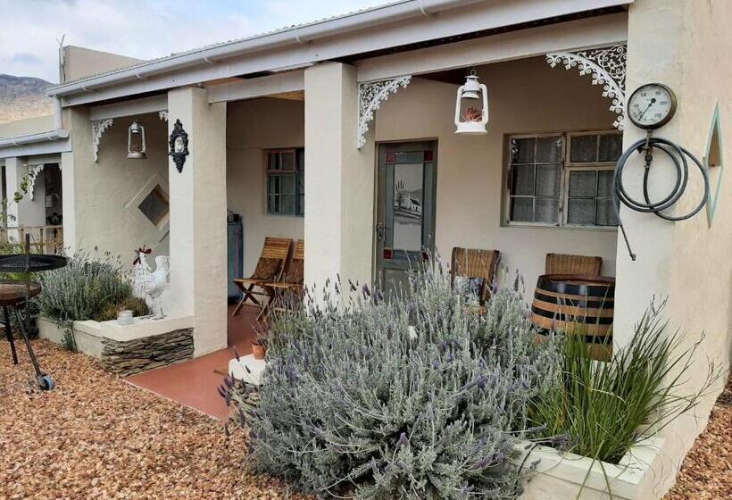 膳宿费 Over Karoo Inn