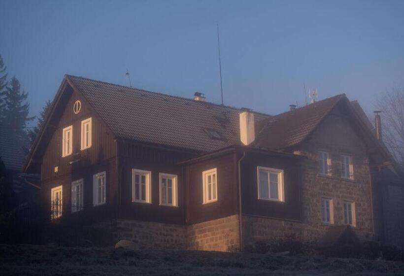 پانسیون Penzion Statek U Rajtrů