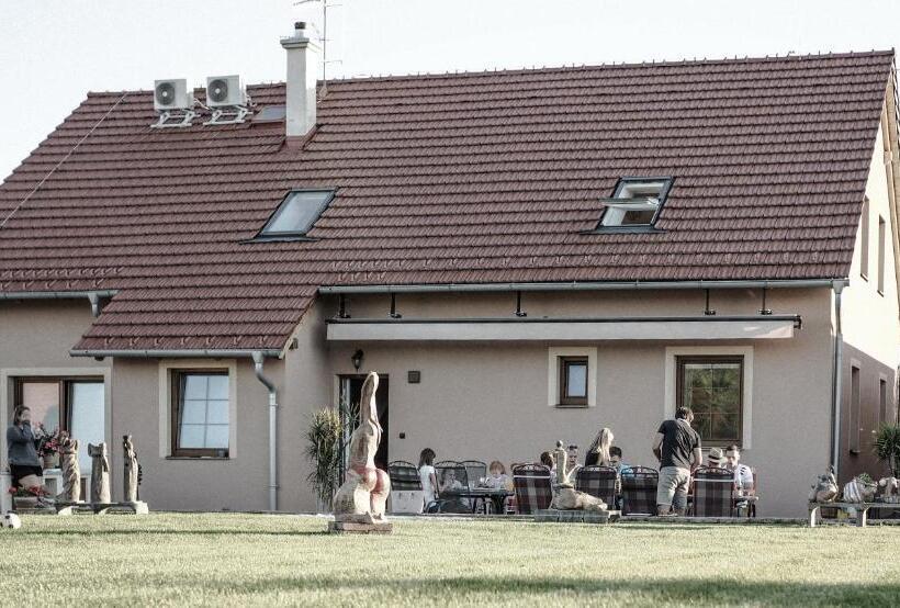 ペンション Penzion U Hrnčíře