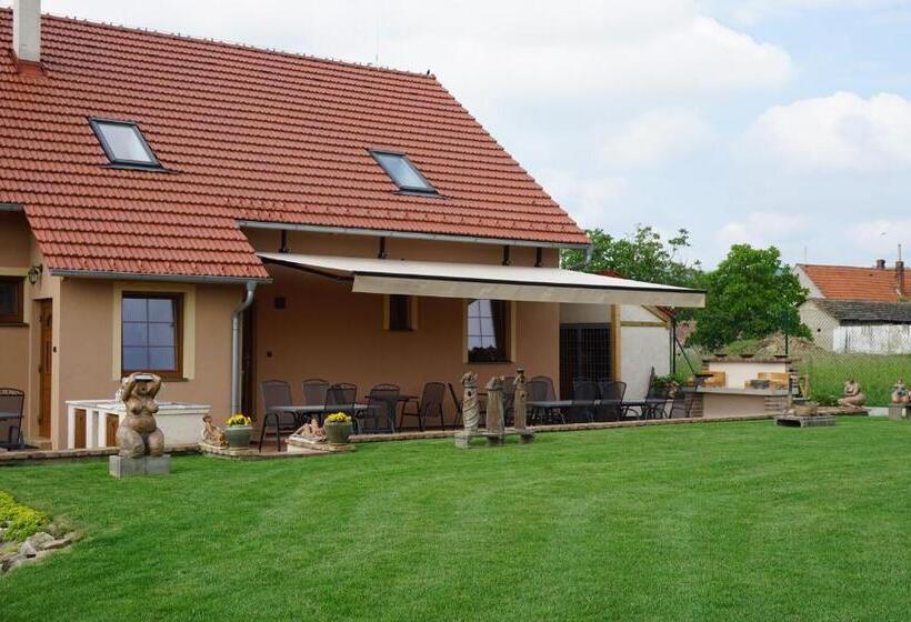 ペンション Penzion U Hrnčíře