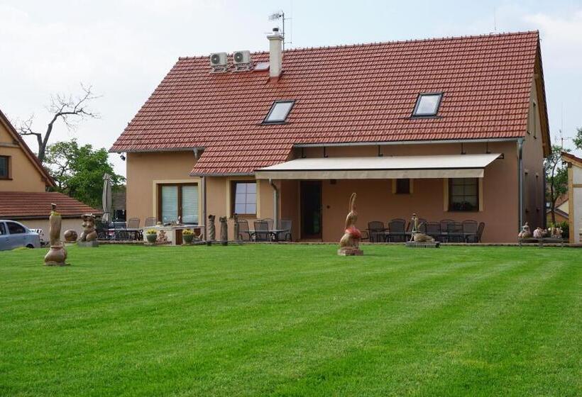 ペンション Penzion U Hrnčíře