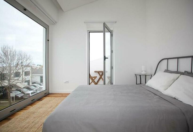 Пансион Place Of Moments Urban Suites