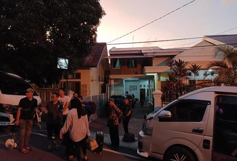 ペンション Pondok Simpang Tiga