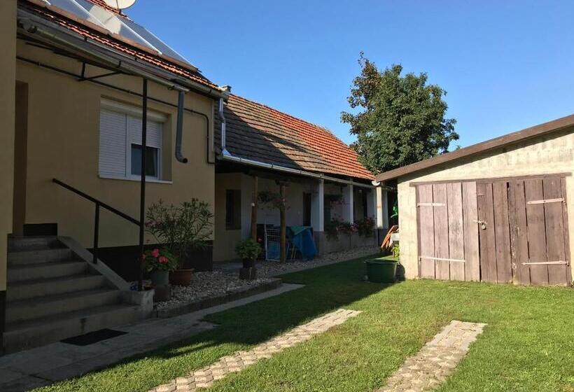 膳宿费 Rózsa Vendégház