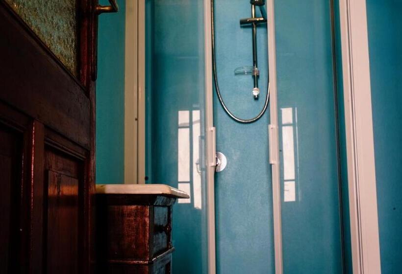 بنسيون Sofia Family Suites