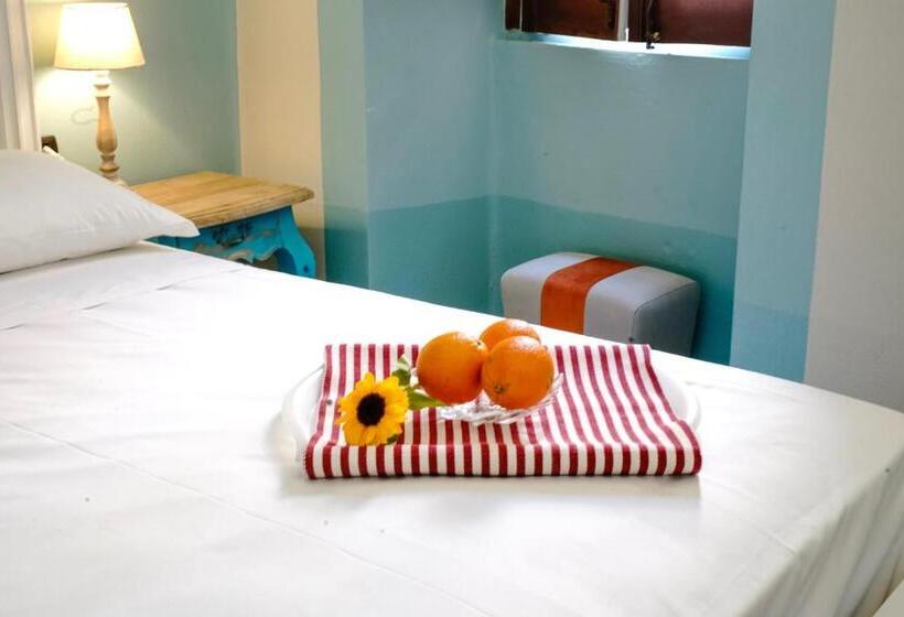 بنسيون Sofia Family Suites