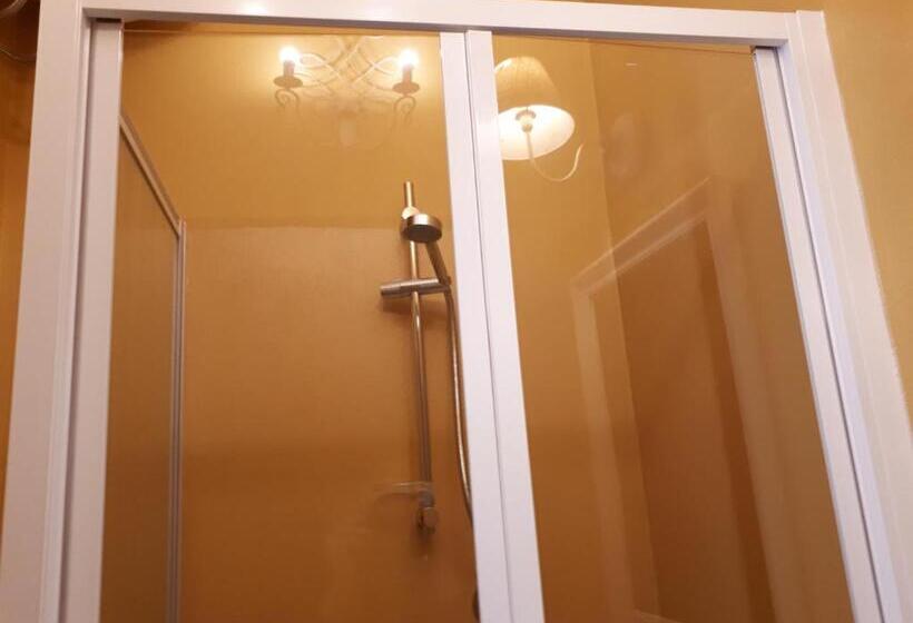 بنسيون Sofia Family Suites