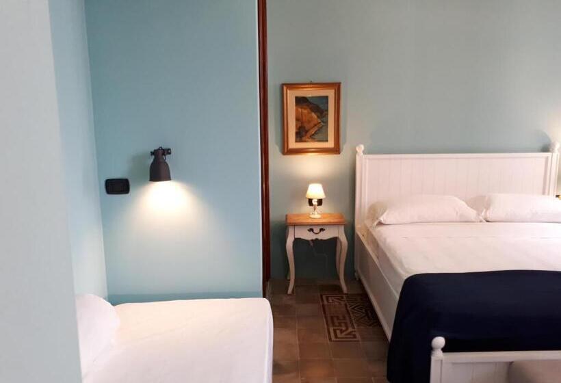 بنسيون Sofia Family Suites