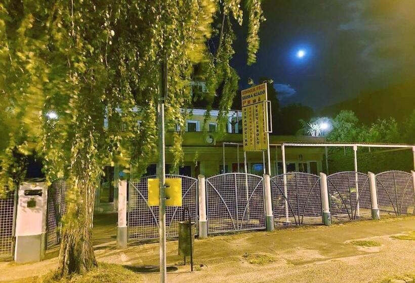 Pensión Széplak Apartman