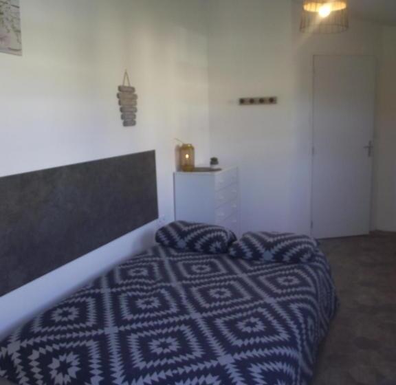 Pétale De Roz Au Pied Du Mont Saint Michel