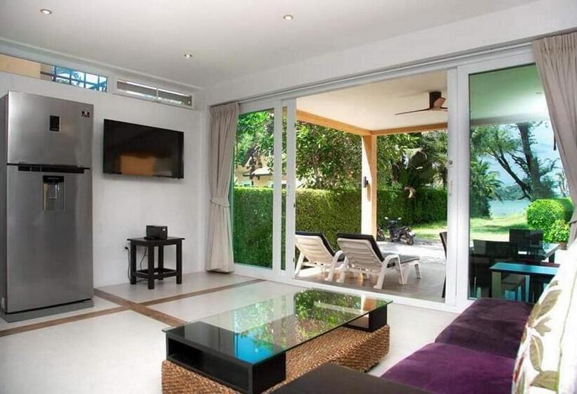 استراحتگاه Siam Royal Bay Beach Villa And Beachfront Apartments