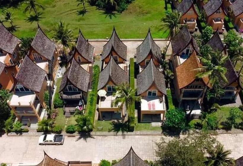 استراحتگاه Siam Royal Bay Beach Villa And Beachfront Apartments