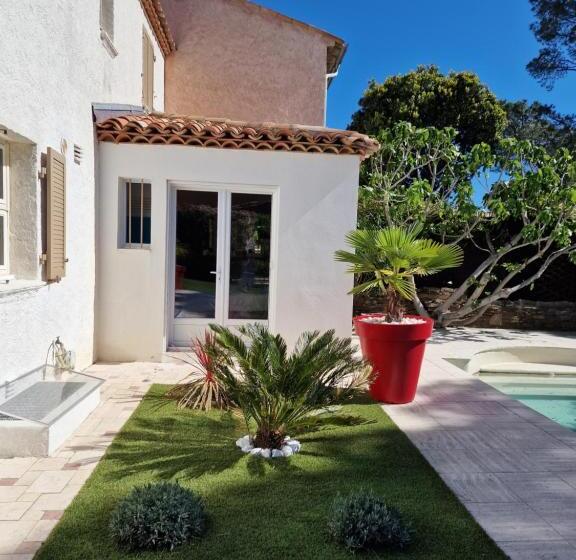 Ste Maxime Villa 5 Etoiles Piscine Chauffée Et Jacuzzi