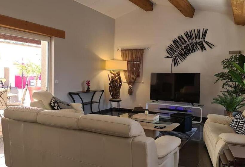 Ste Maxime Villa 5 Etoiles Piscine Chauffée Et Jacuzzi