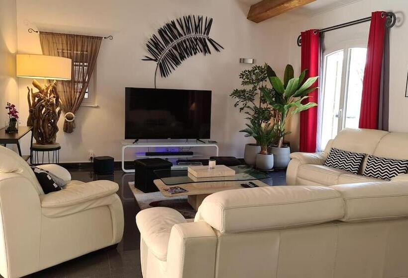 Ste Maxime Villa 5 Etoiles Piscine Chauffée Et Jacuzzi