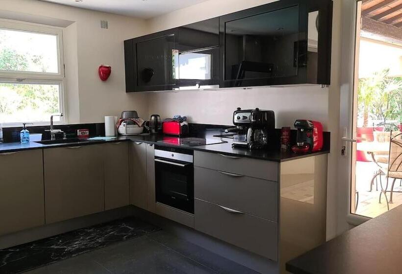 Ste Maxime Villa 5 Etoiles Piscine Chauffée Et Jacuzzi