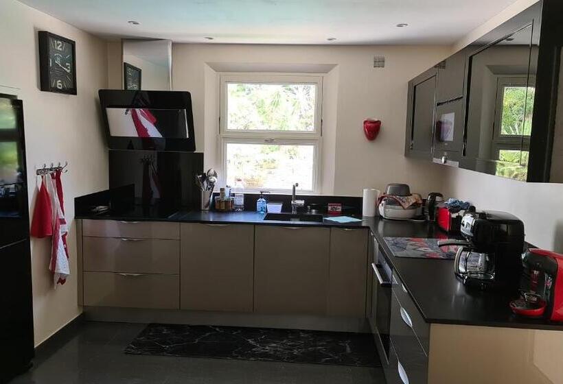 Ste Maxime Villa 5 Etoiles Piscine Chauffée Et Jacuzzi