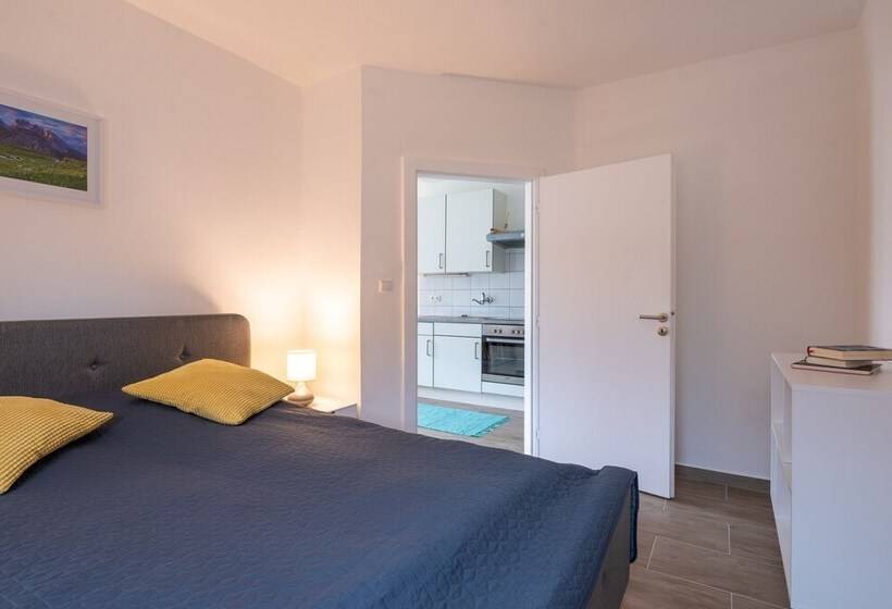 Sun Valley Apartments