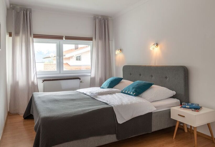 Sun Valley Apartments