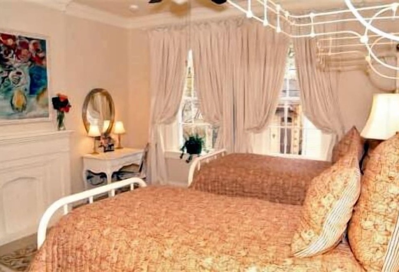 Terrell House Bed And Breakfast