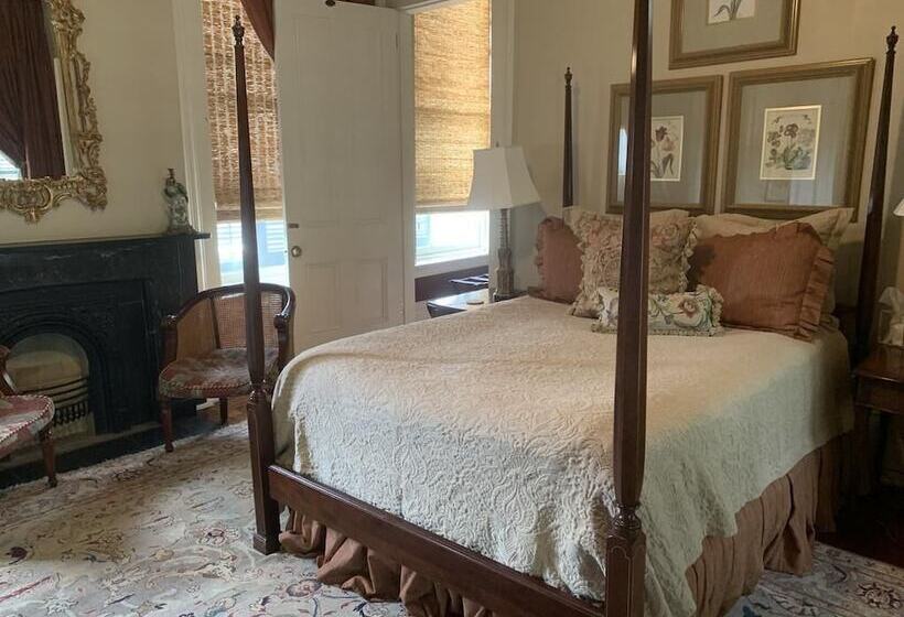 Terrell House Bed And Breakfast