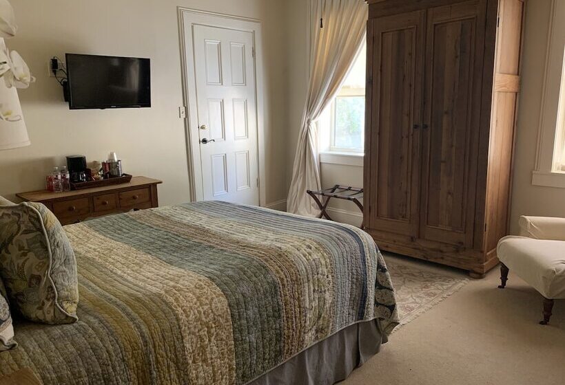 Terrell House Bed And Breakfast