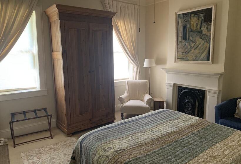 Terrell House Bed And Breakfast