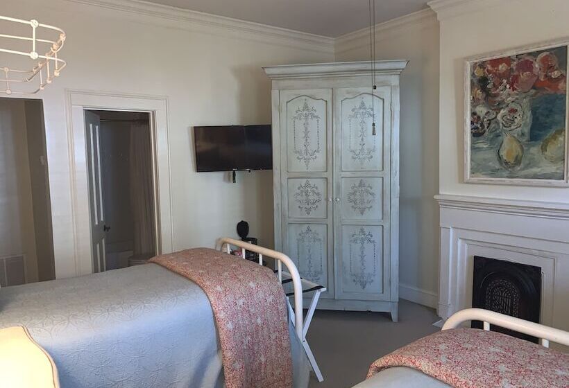 Terrell House Bed And Breakfast