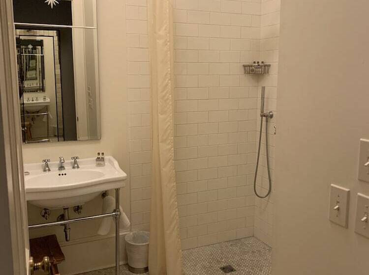 Terrell House Bed And Breakfast