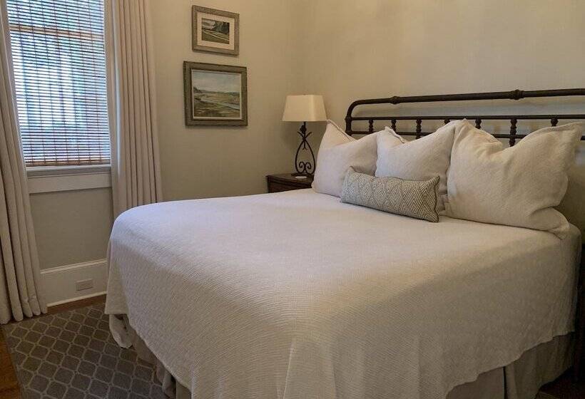 Terrell House Bed And Breakfast