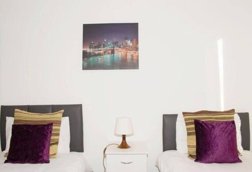 Tms Beautiful 2br Apartment! Ensuite! Lakeside