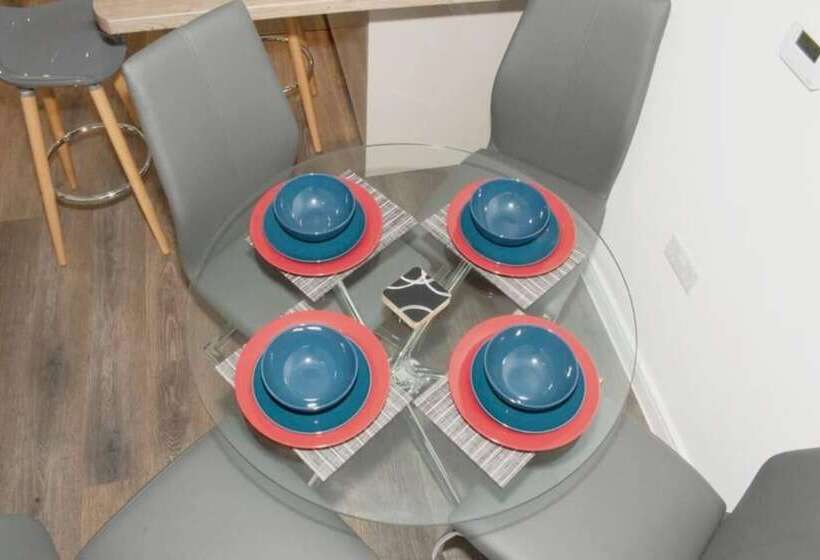 Tms Beautiful 2br Apartment! Ensuite! Lakeside