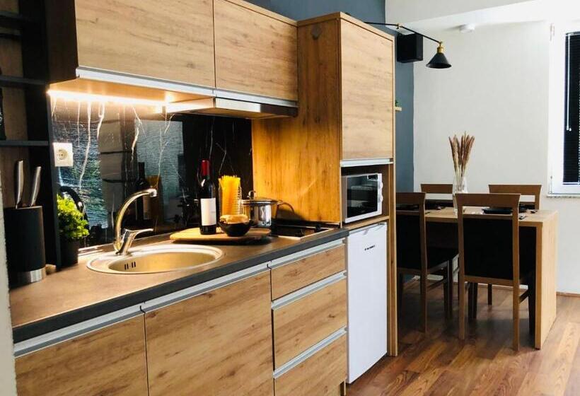 Urban Corner   Deluxe Apartments