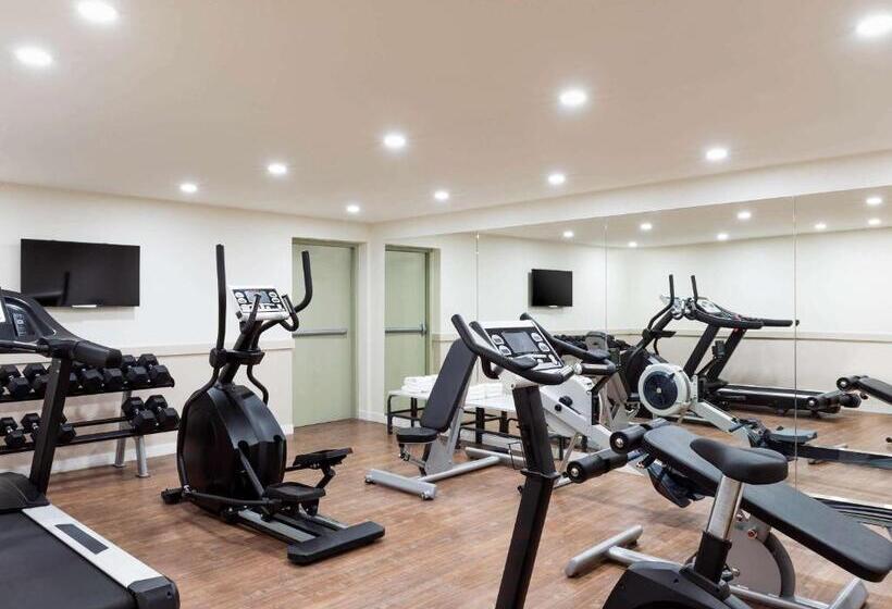 Aparthotel Adagio La Defense Courbevoie