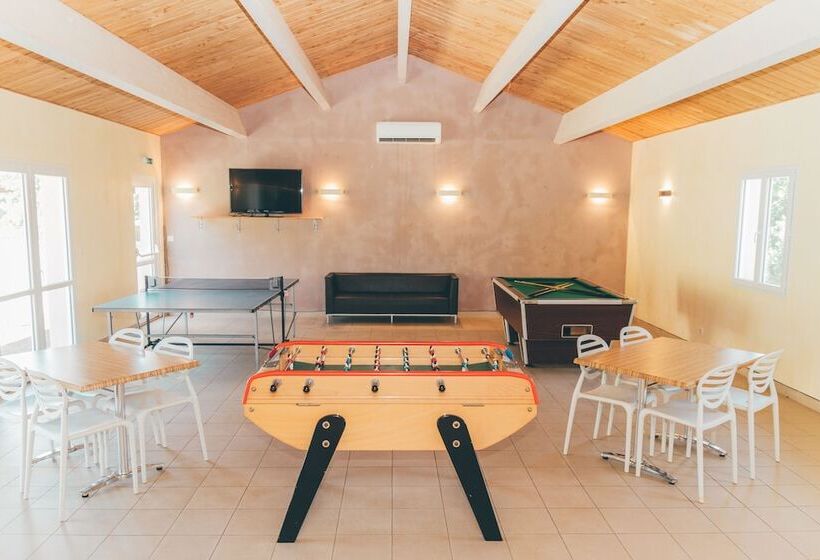 ユースホステル Terres De France   Les Hameaux De Pomette