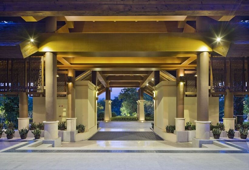 هتل Anantara Xishuangbanna Resort