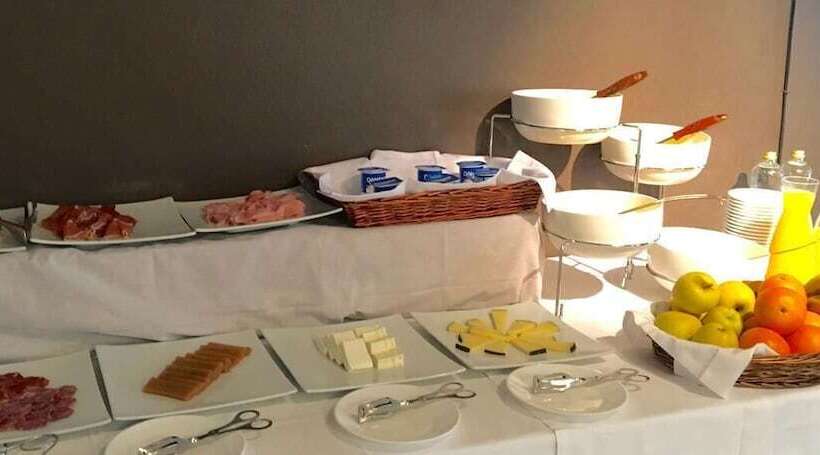 Отель Balneario De Gravalos