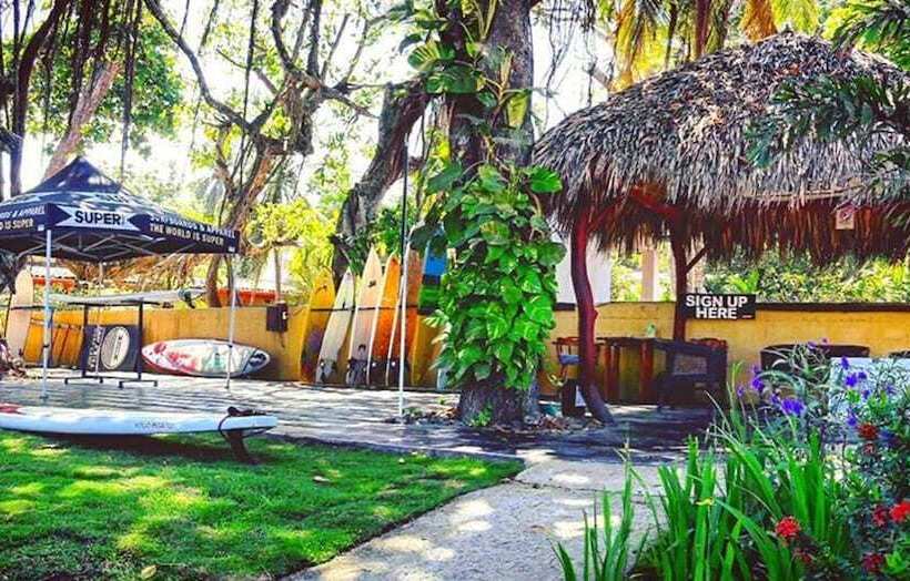 酒店 Beach Break Resort