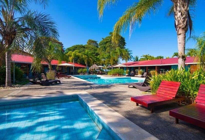 هتل Beach Break Resort