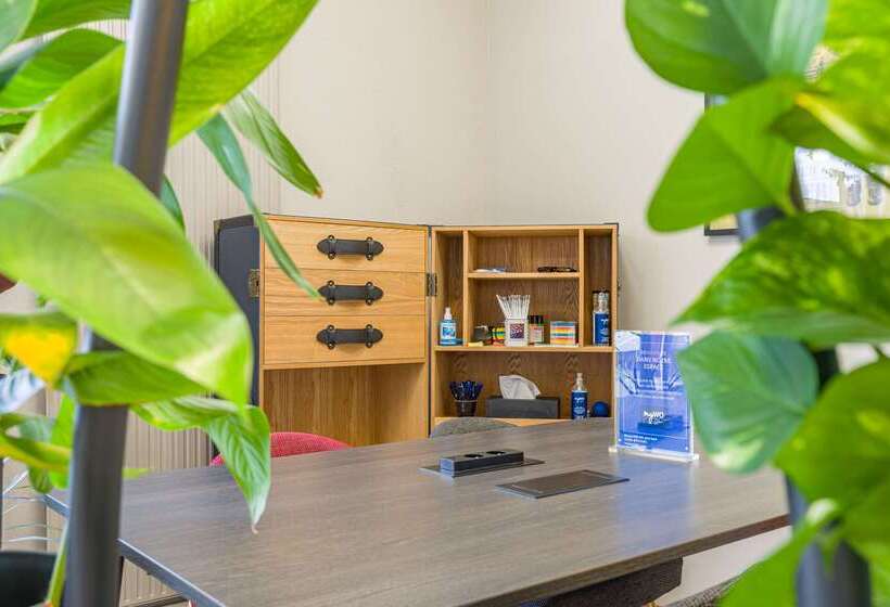 Отель Best Western Plus L Artist