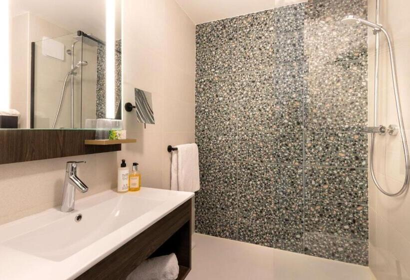 Отель Best Western Plus L Artist