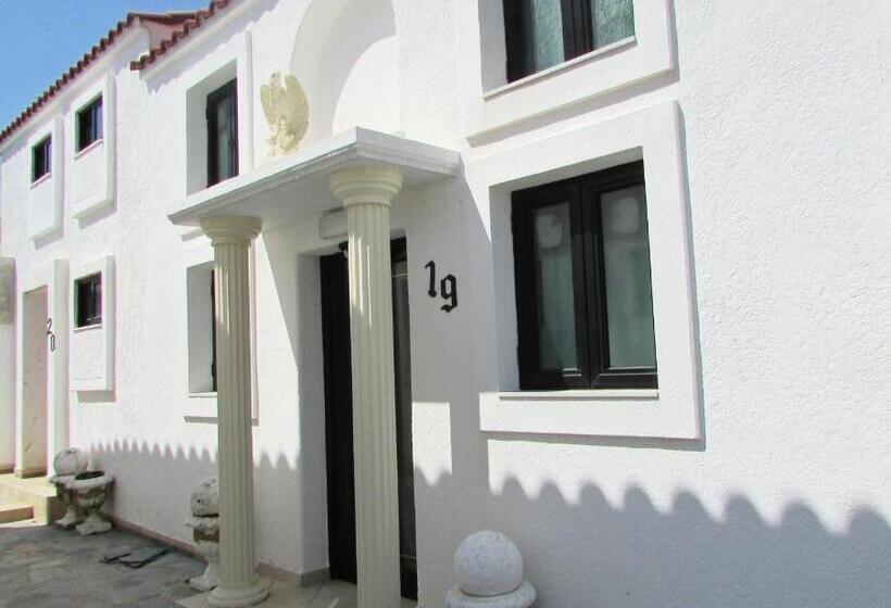 ホテル Castellino Studios