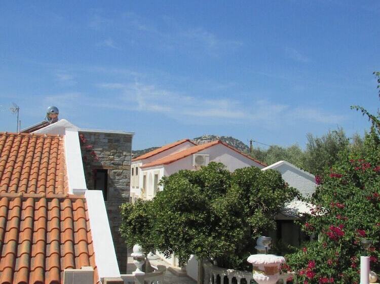 ホテル Castellino Studios