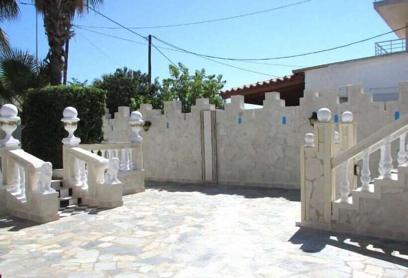 ホテル Castellino Studios