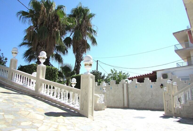 ホテル Castellino Studios