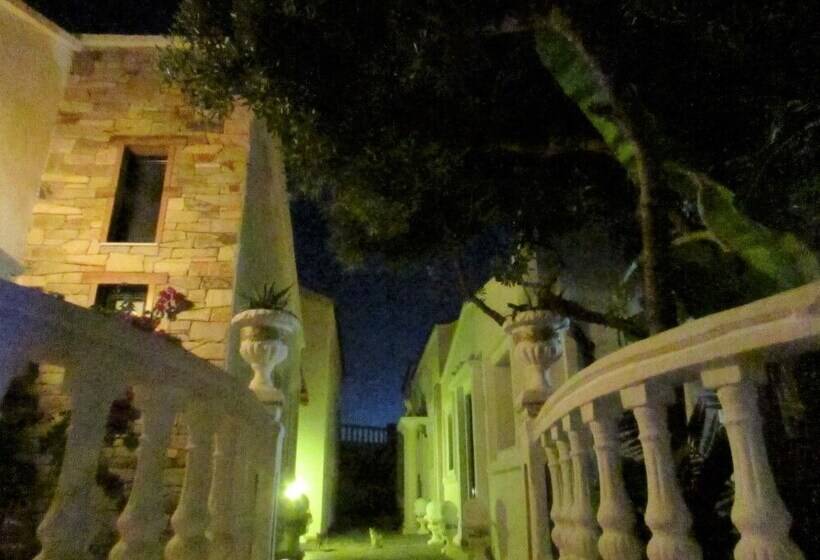 ホテル Castellino Studios