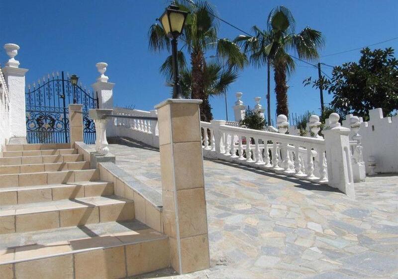 ホテル Castellino Studios