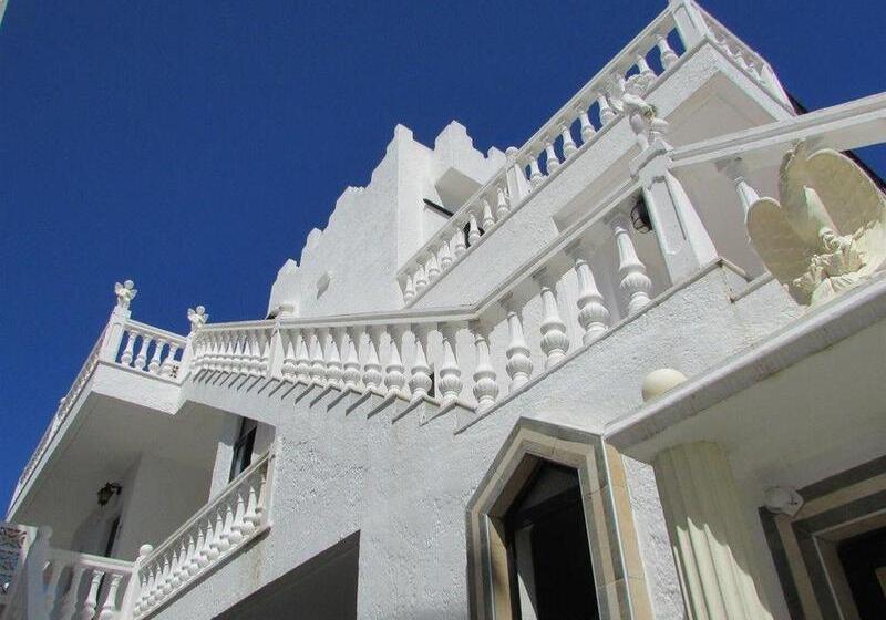 ホテル Castellino Studios