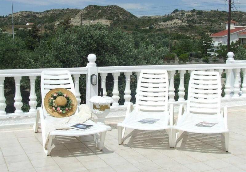 ホテル Castellino Studios